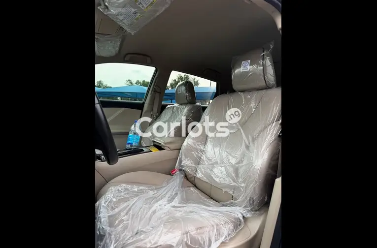 Nigerian Used TOYOTA VENZA 2015 for sale in Garki, FCT - thumbnail 4