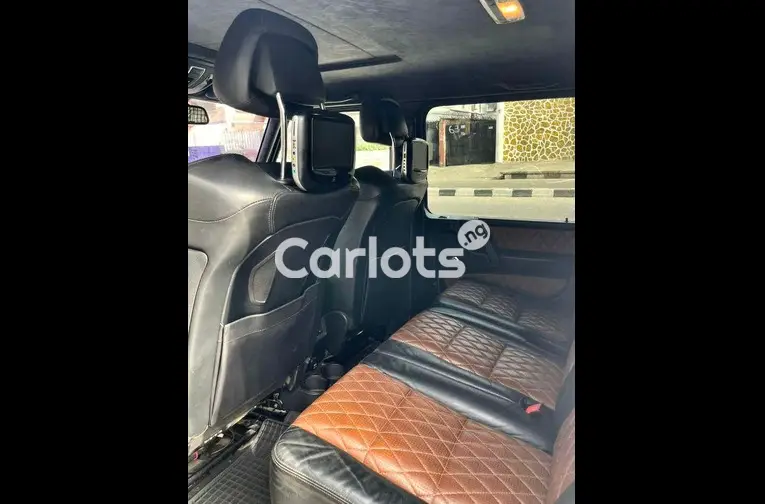 Nigerian Used 2016 MERCEDES BENZ G63 AMG for sale in Lagos - thumbnail 6