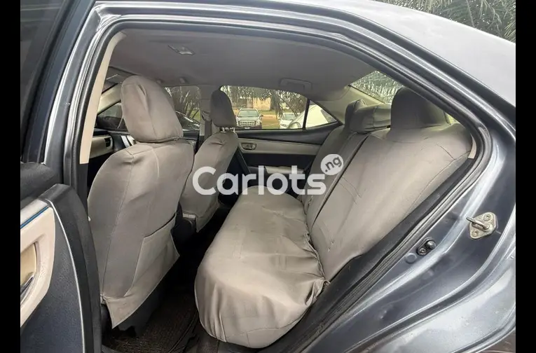 Nigerian Used 2014 TOYOTA COROLLA for sale in Abuja, FCT - thumbnail 4