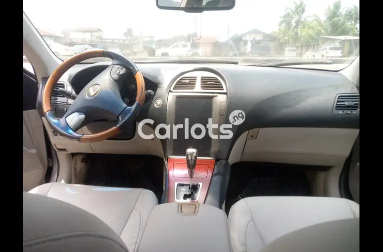 Neatly used Lexus es350 - 4/5