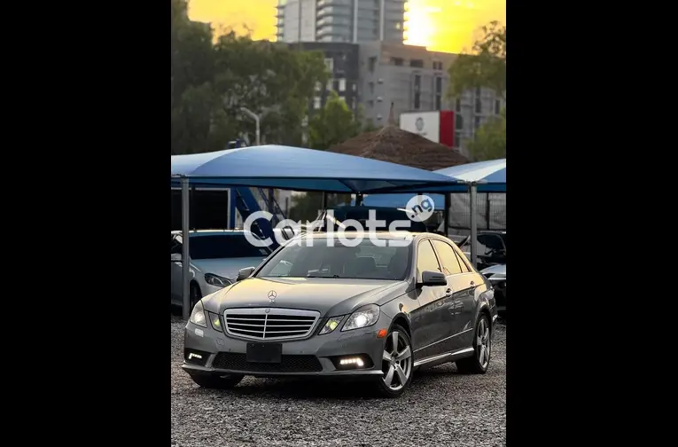 2011 MERCEDES E350