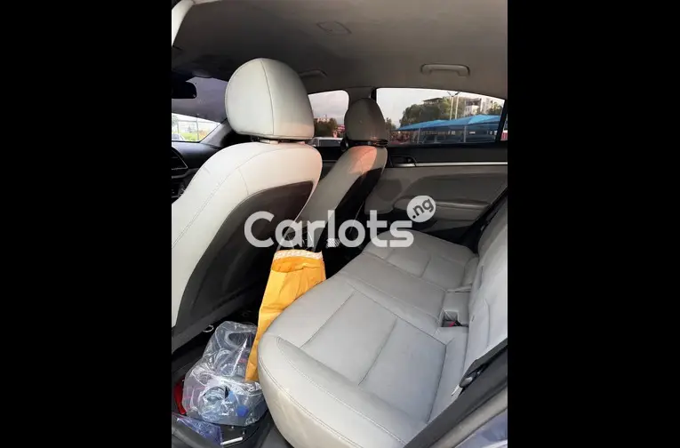 Foreign Used Clean 2012 Hyundai Elantra for sale in Garki, FCT - thumbnail 4