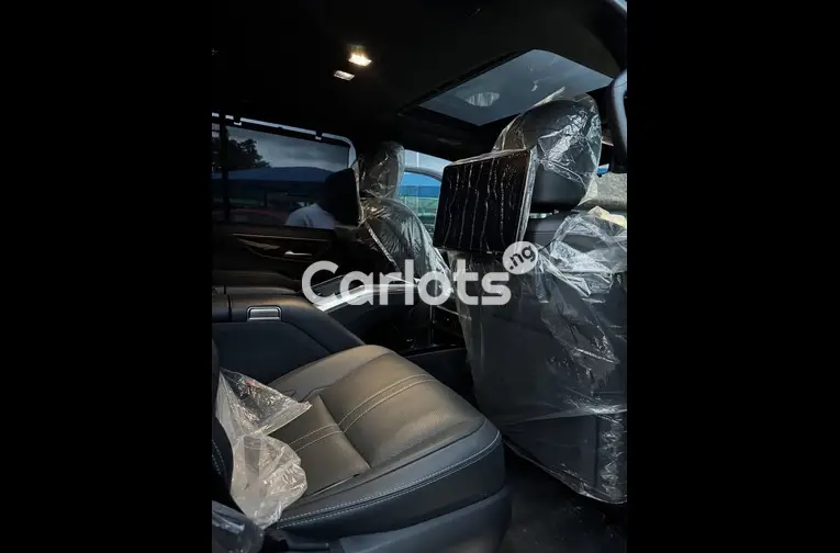 Brand New 2023 LEXUS LX 600 VIP for sale in Garki, FCT - thumbnail 4