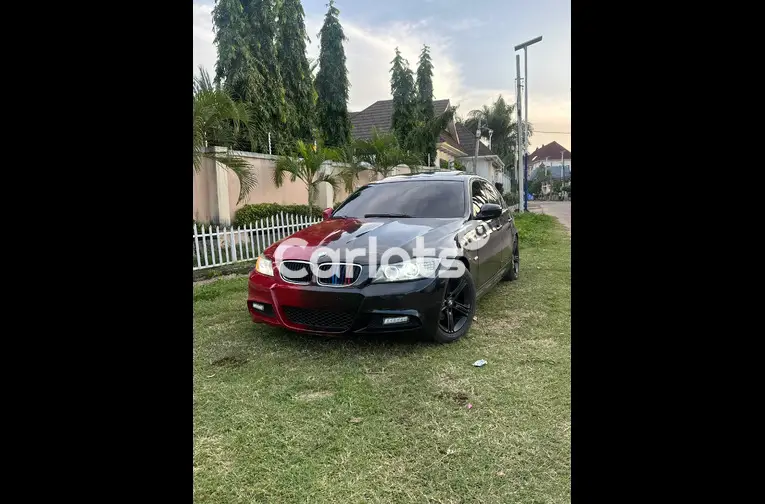 Nigerian Used 2007 BMW 3 SERIES 335i for sale in Kaduna - photo 2 of 7