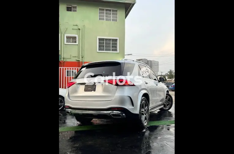 FOREIGN USED 2020 MERCEDES BENZ GLE450 for sale in Lekki, Lagos - photo 5 of 7