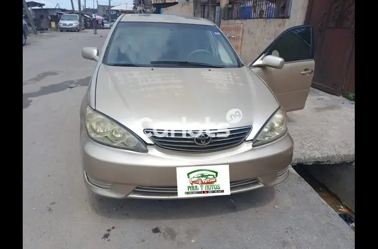 CLEAN REGISTERED 2004 TOYOTA CAMRY XLE V6 - 1/5