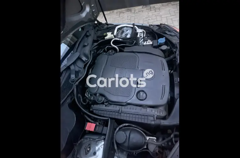 BRIEFLY USED 2013 MERCEDES BENZ C300 4MATIC - 4/7