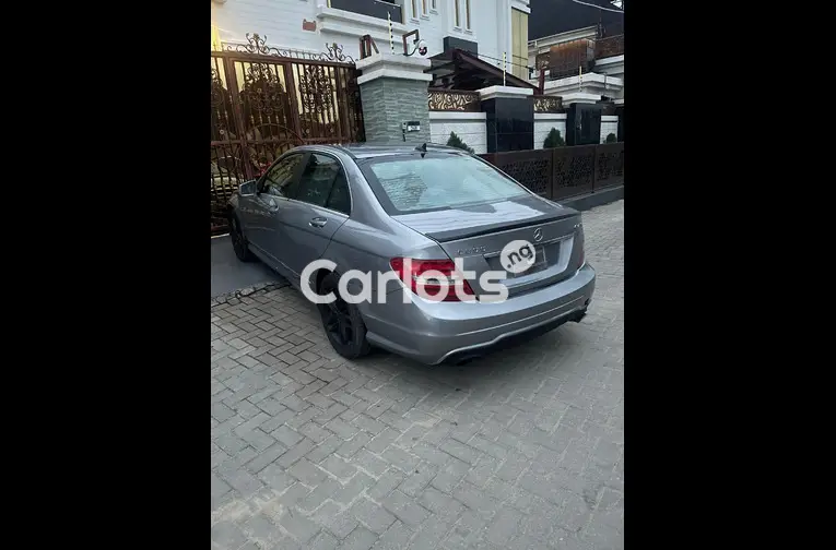 BRIEFLY USED 2013 MERCEDES BENZ C300 4MATIC - 6/7