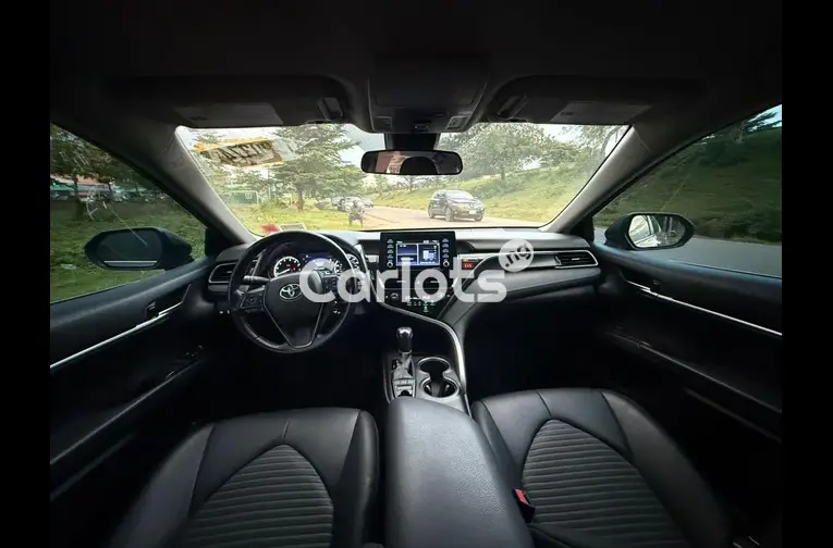 FOREIGN USED 2022 TOYOTA CAMRY SE for sale in Abuja, FCT - photo 3 of 7