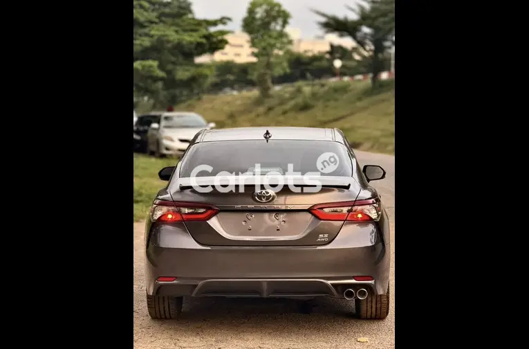 FOREIGN USED 2022 TOYOTA CAMRY SE for sale in Abuja, FCT - photo 6 of 7