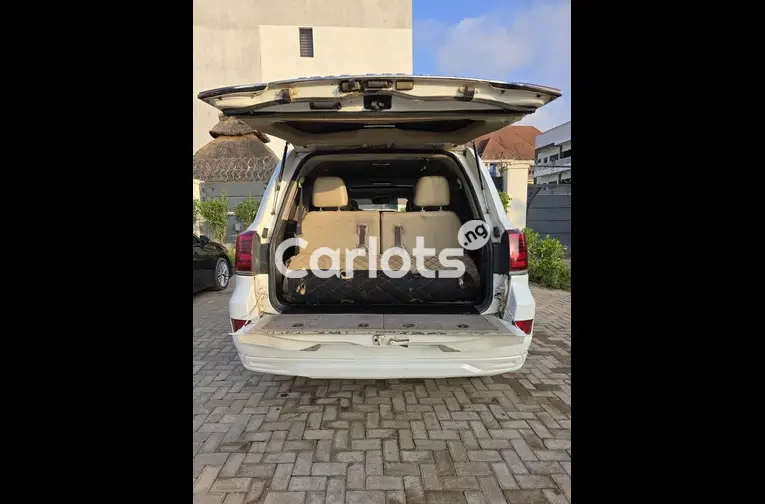 Nigerian Used 2021 UPGRADED TOYOTA LAND CRUISER for sale in Abuja, FCT - thumbnail 6