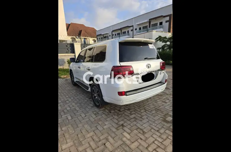 Nigerian Used 2021 UPGRADED TOYOTA LAND CRUISER for sale in Abuja, FCT - photo 7 of 7