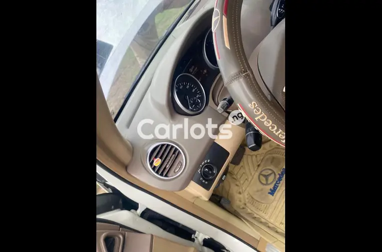 NEATLY USED 2012 MERCEDES BENZ ML350 FULL OPTION - 2/7