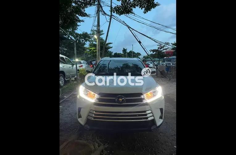 FOREIGN USED 2019 TOYOTA HIGHLANDER XLE - 1/7