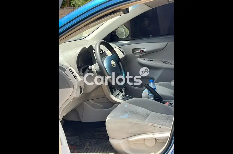 Nigerian Used 2008 TOYOTA COROLLA LE for sale in Kaduna - thumbnail 3