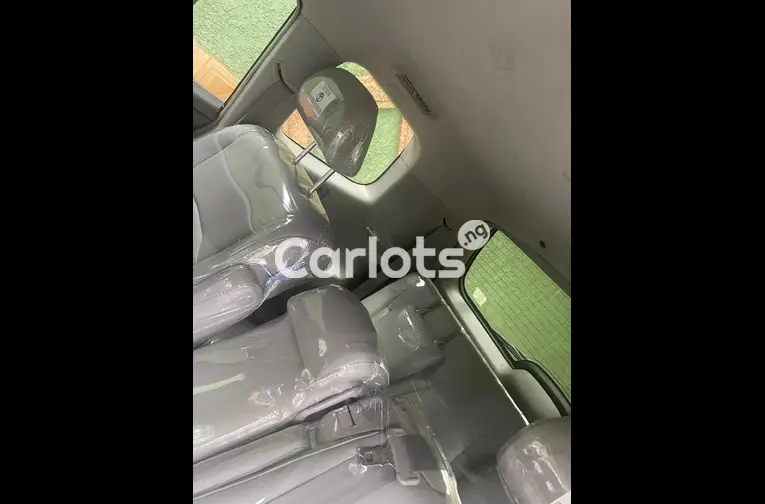 FEW MONTHS USED 2008 TOYOTA HIGHLANDER LIMITED for sale in Surulere, Lagos - thumbnail 4