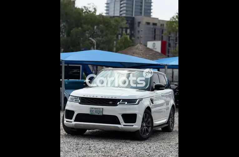 Extremely Clean 2015 Range Rover Sport