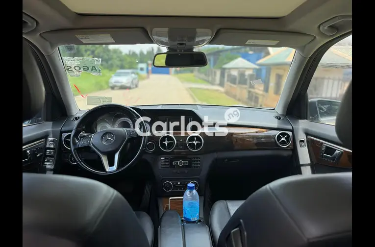 Foreign Used 2013 Mercedes Benz GLK 350 for sale in Abuja, FCT - thumbnail 5