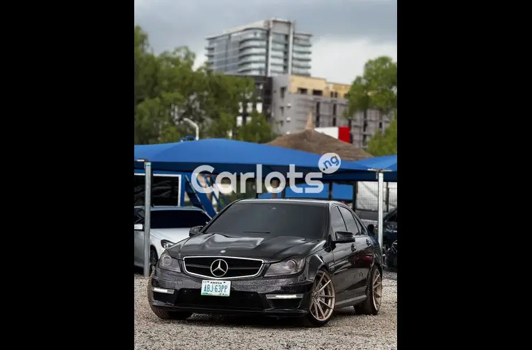 2013 Mercedes-Benz C63 AMG