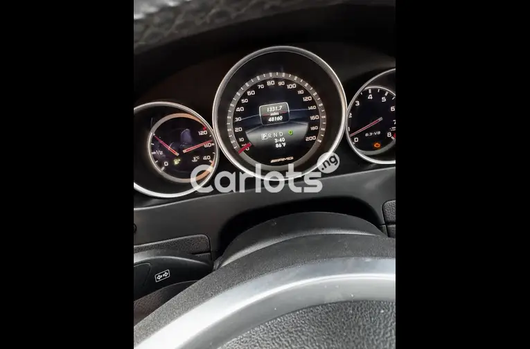 Foreign Used 2013 Mercedes-Benz C63 AMG for sale in Garki, FCT - thumbnail 4