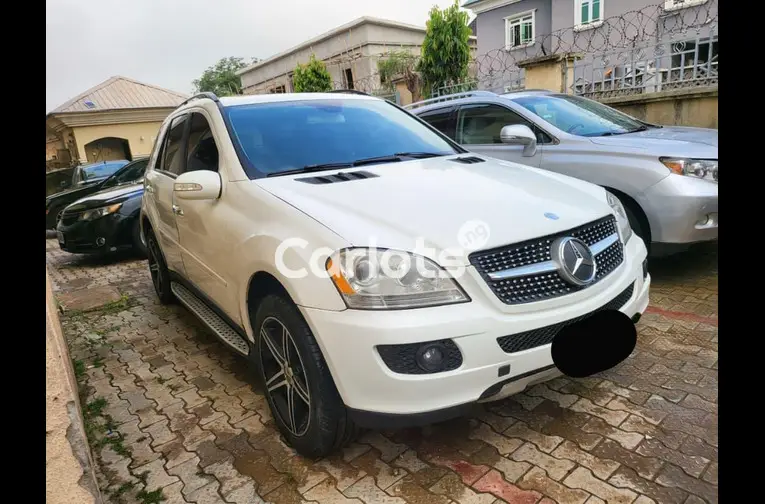 Nigerian Used TOKS STANDARD 2008 MERCEDES BENZ ML350 for sale in Abuja, FCT - photo 2 of 7