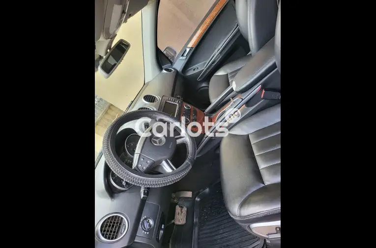 Nigerian Used TOKS STANDARD 2008 MERCEDES BENZ ML350 for sale in Abuja, FCT - photo 3 of 7