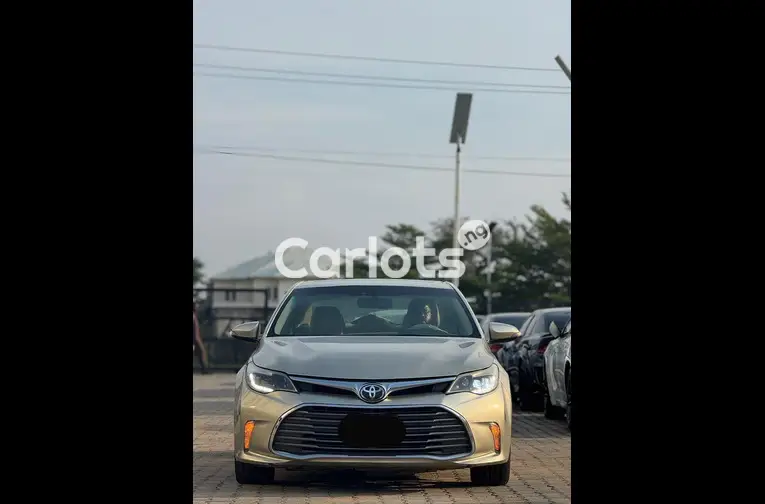 Nigerian Used 2016 TOYOTA AVALON FULL OPTION for sale in Abuja, FCT - thumbnail 2