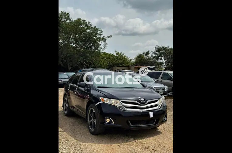 Nigerian Used 2010 TOYOTA VENZA FULL OPTION for sale in Abuja, FCT - photo 2 of 7
