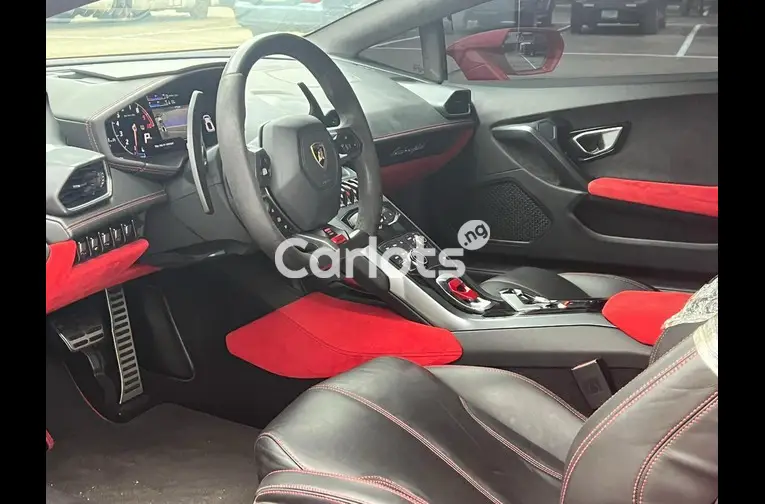 FOREIGN USED 2015 LAMBORGHINI HURACAN for sale in Lagos - photo 3 of 7