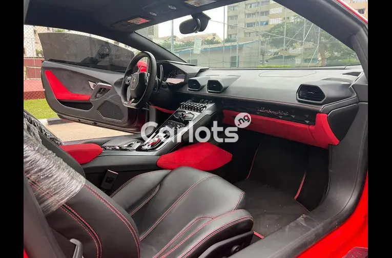 FOREIGN USED 2015 LAMBORGHINI HURACAN for sale in Lagos - thumbnail 4