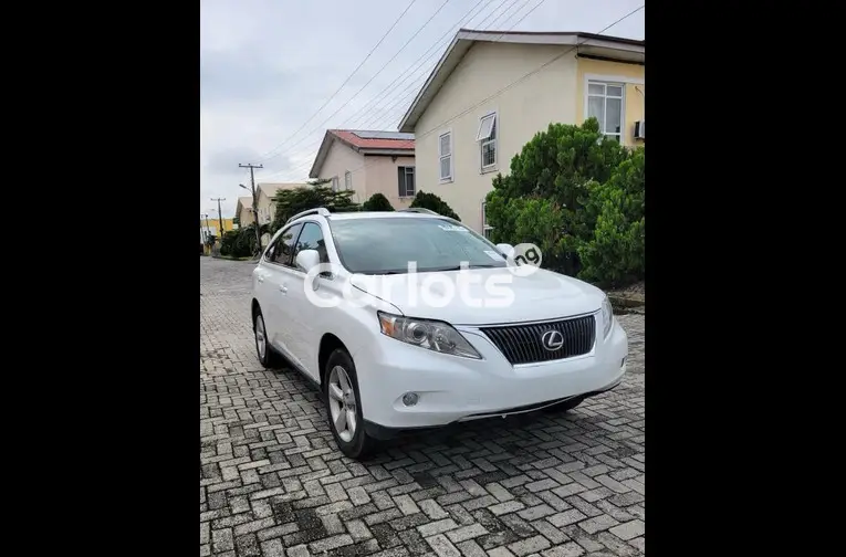 FOREIGN USED ACCIDENT FREE 2010 LEXUS RX350 for sale in Lagos