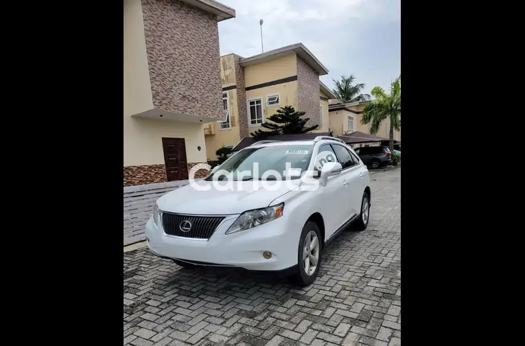 FOREIGN USED ACCIDENT FREE 2010 LEXUS RX350 for sale in Lagos - thumbnail 2