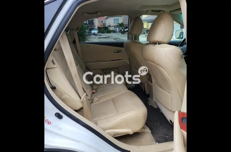 FOREIGN USED ACCIDENT FREE 2010 LEXUS RX350 for sale in Lagos - photo 5 of 7