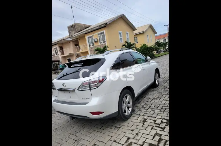 FOREIGN USED ACCIDENT FREE 2010 LEXUS RX350 for sale in Lagos - photo 6 of 7