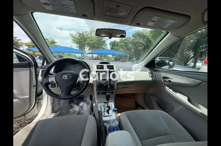 Nigerian used Toyota Corolla 2012 for sale in Garki, FCT - thumbnail 2