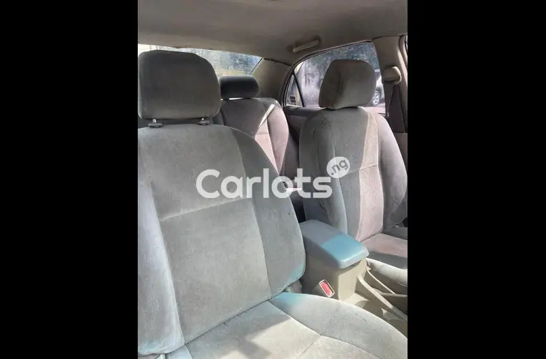 Nigerian Used UBER STANDARD 2004 TOYOTA COROLLA for sale in Ikoyi, Lagos - thumbnail 3