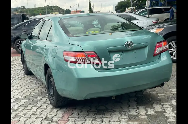 Nigerian Used 2010 TOYOTA CAMRY for sale in Abuja, FCT - photo 5 of 5