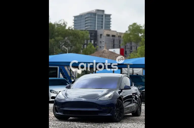 2024 Tesla Model 3 - 1/6