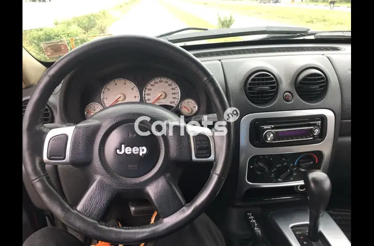 2004 JEEP LIBERTY 4X4 for sale in Abuja, FCT - photo 4 of 7