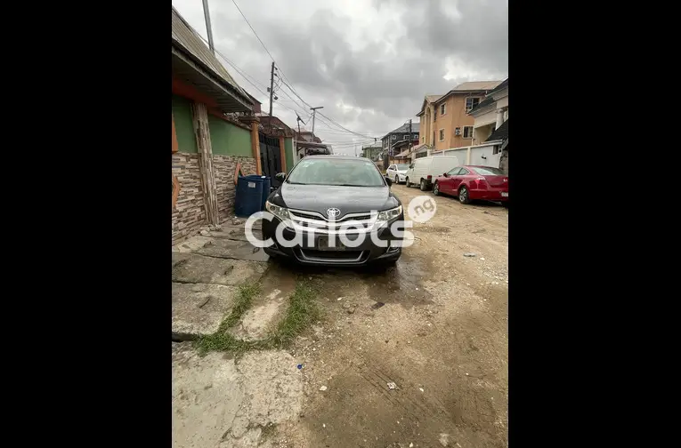 CLEAN REGISTERED 2010 TOYOTA VENZA AWD V6 FULL OPTION for sale in Surulere, Lagos - photo 1 of 7