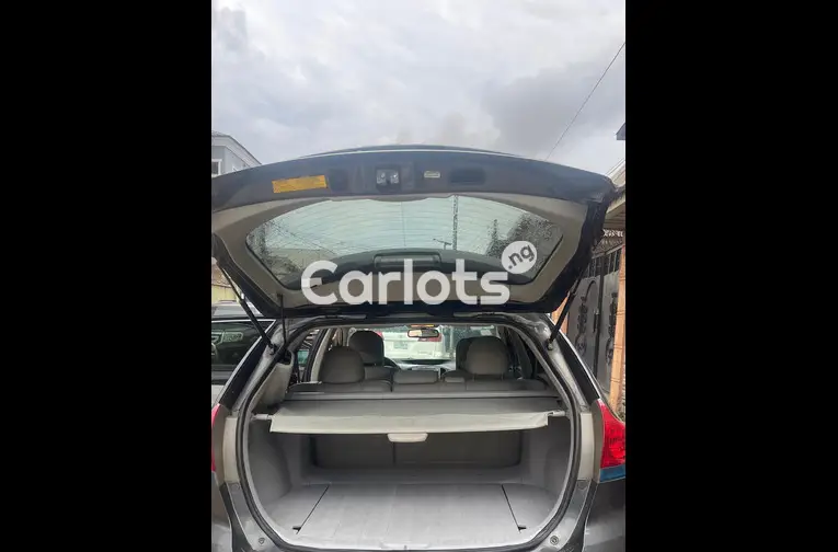 CLEAN REGISTERED 2010 TOYOTA VENZA AWD V6 FULL OPTION for sale in Surulere, Lagos - thumbnail 4
