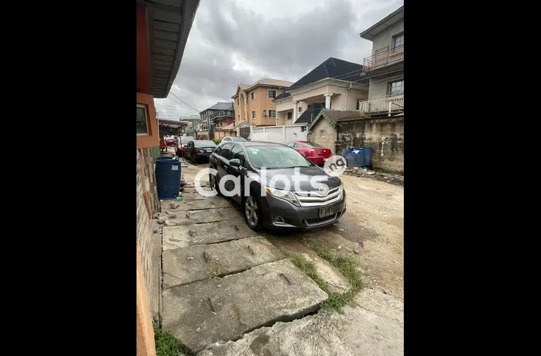 CLEAN REGISTERED 2010 TOYOTA VENZA AWD V6 FULL OPTION for sale in Surulere, Lagos - photo 6 of 7
