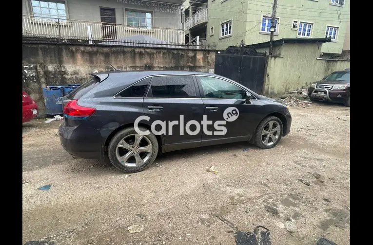 CLEAN REGISTERED 2010 TOYOTA VENZA AWD V6 FULL OPTION for sale in Surulere, Lagos - thumbnail 7