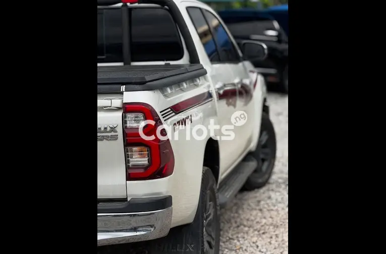 2021 TOYOTA HILUX for sale in Abuja, FCT - thumbnail 6