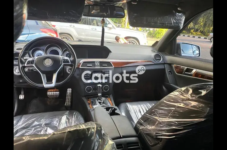 Foreign Used 2013 MERCEDES BENZ C300 for sale in Abuja, FCT - thumbnail 3