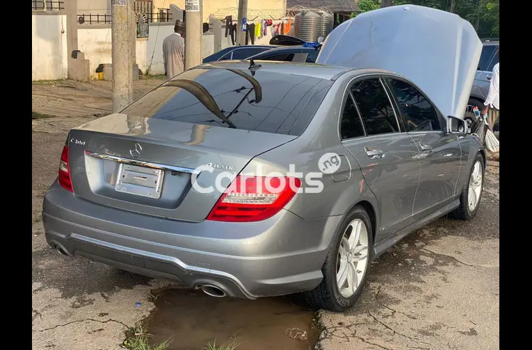 Foreign Used 2013 MERCEDES BENZ C300 for sale in Abuja, FCT - thumbnail 5
