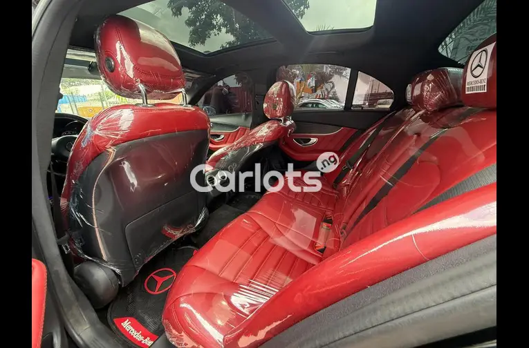 Nigerian Used 2015 MERCEDES BENZ C400 for sale in Abuja, FCT - photo 4 of 7