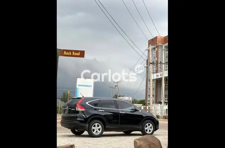 Nigerian Used 2013 HONDA CRV for sale in Kaduna - thumbnail 5