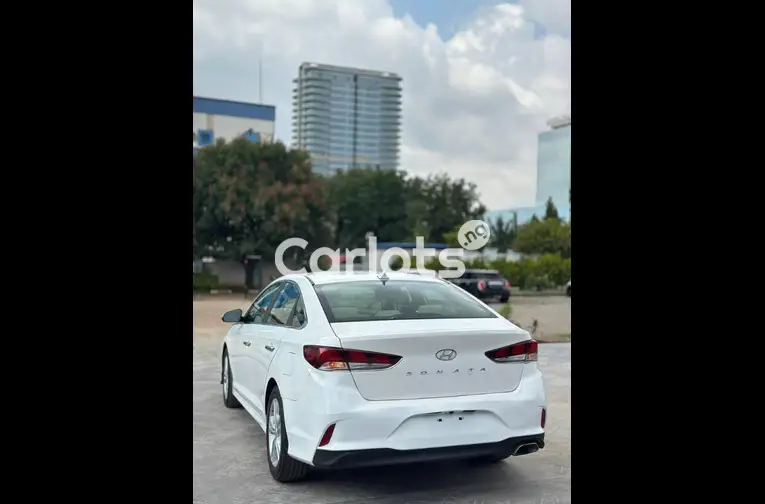 FOREIGN USED HYUNDAI SONATA WITH ORIGINAL CUSTOM DUTY for sale in Abuja, FCT - thumbnail 6