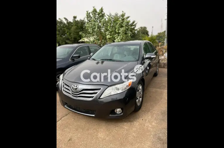 2011 TOYOTA CAMRY XLE for sale in Kaduna, Kaduna - thumbnail 2
